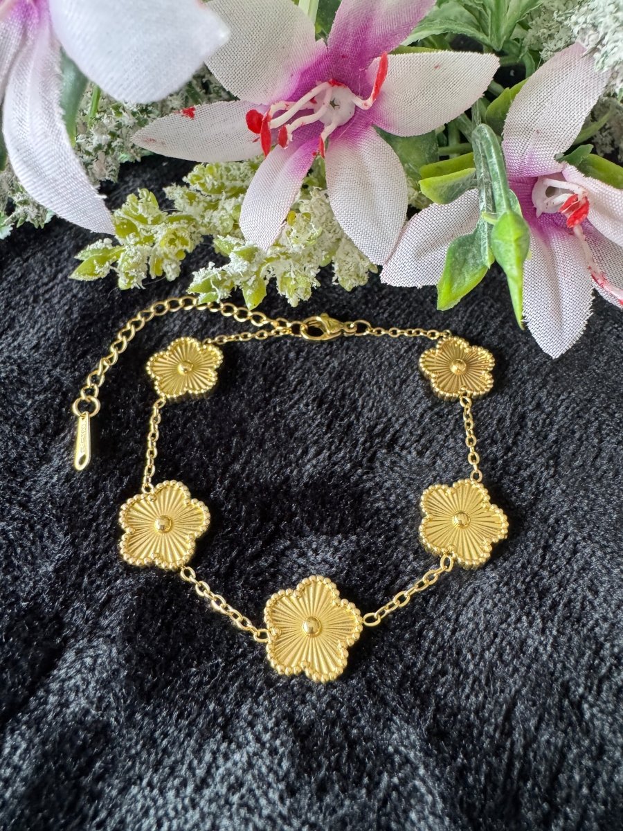 Daisy Chain bracelet