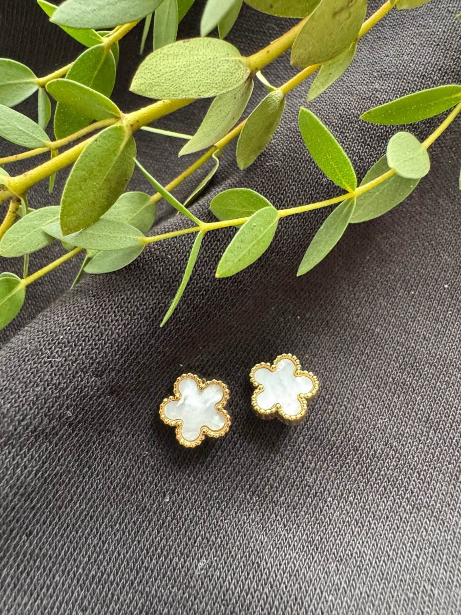 Daisy earrings