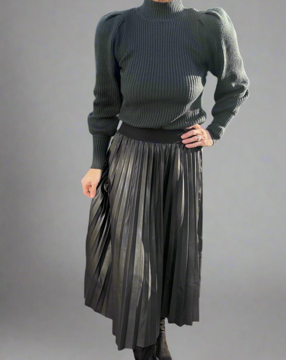 Faux leather pleated skirt