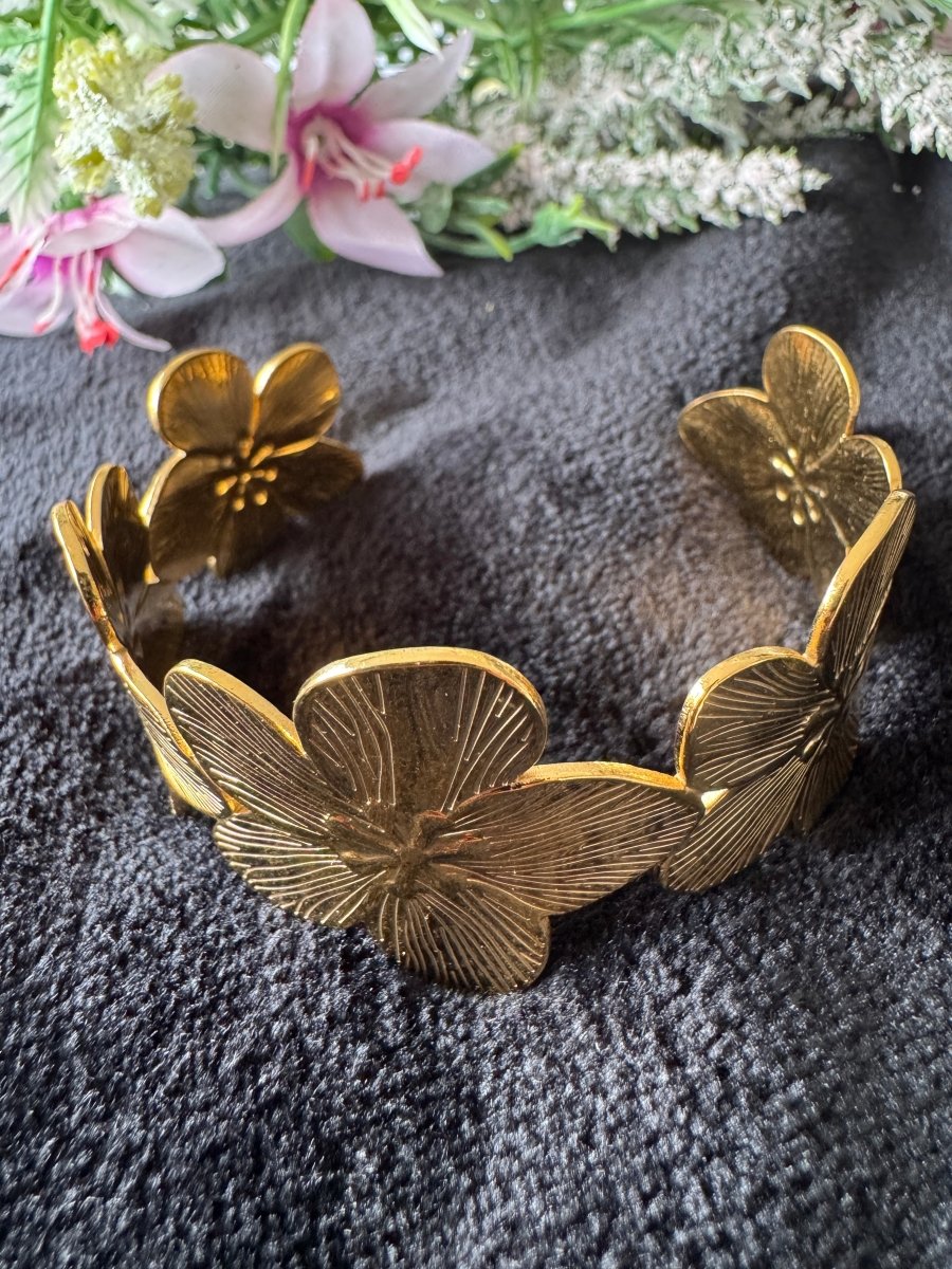 Flower cuff bracelet