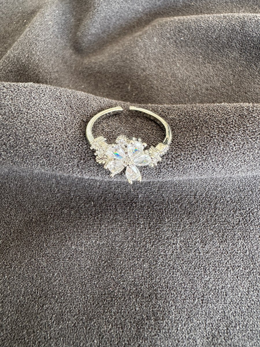 Flower ring