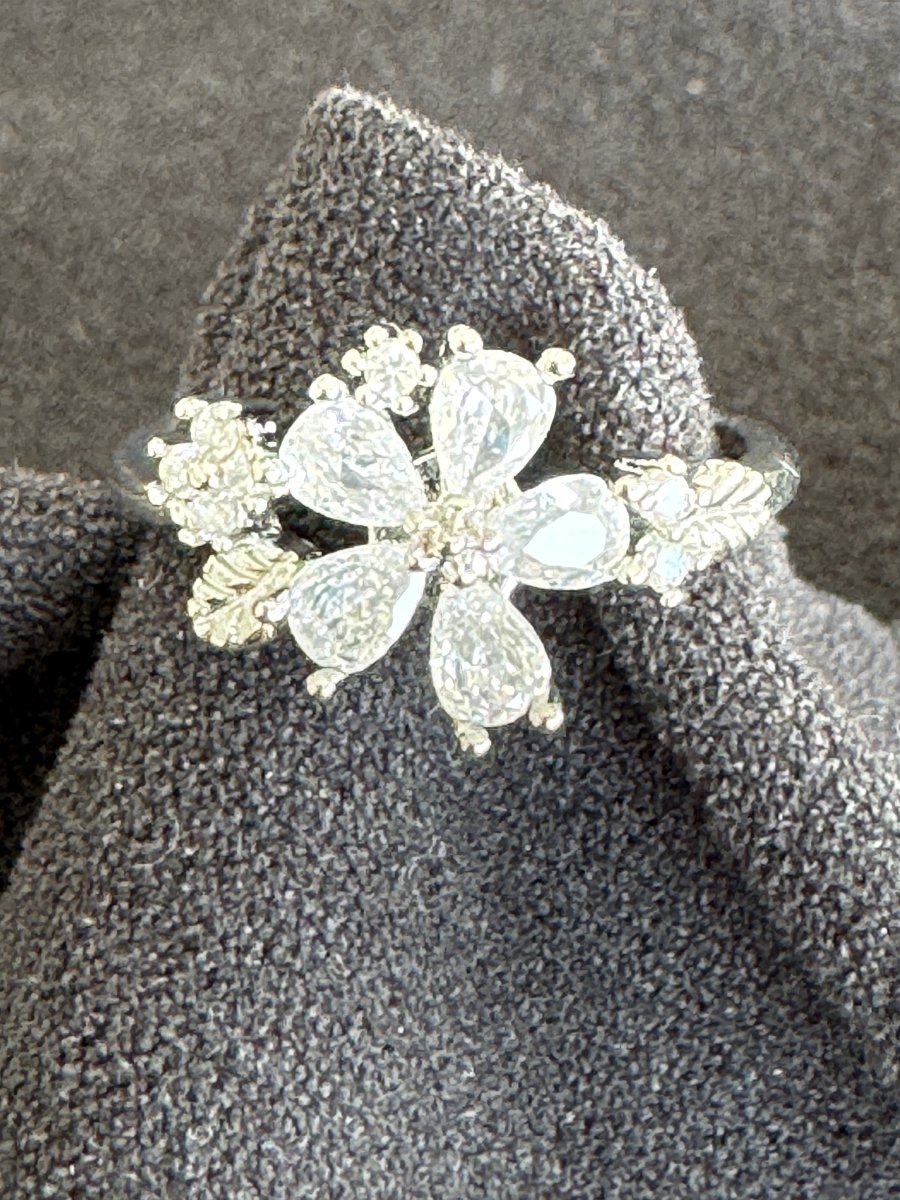 Flower ring