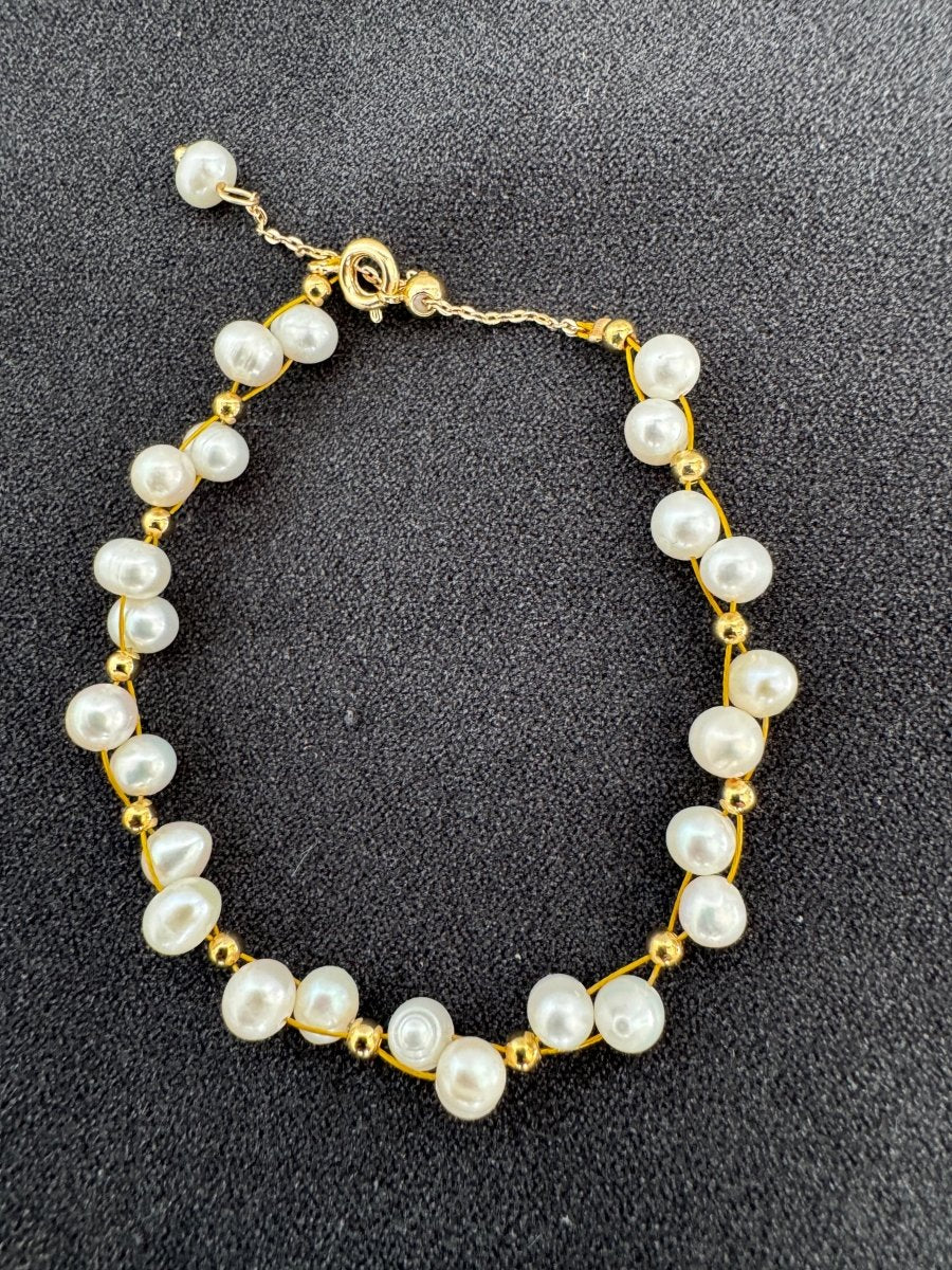 Fresh water pearl/gold bracelet