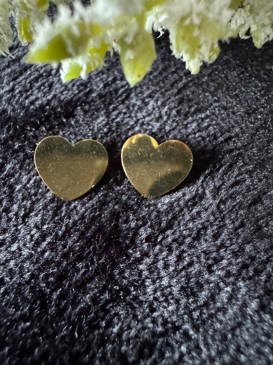 Medium gold hearts