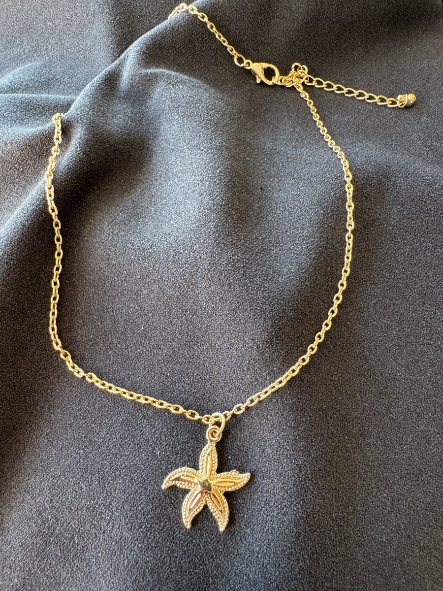 Small starfish necklace