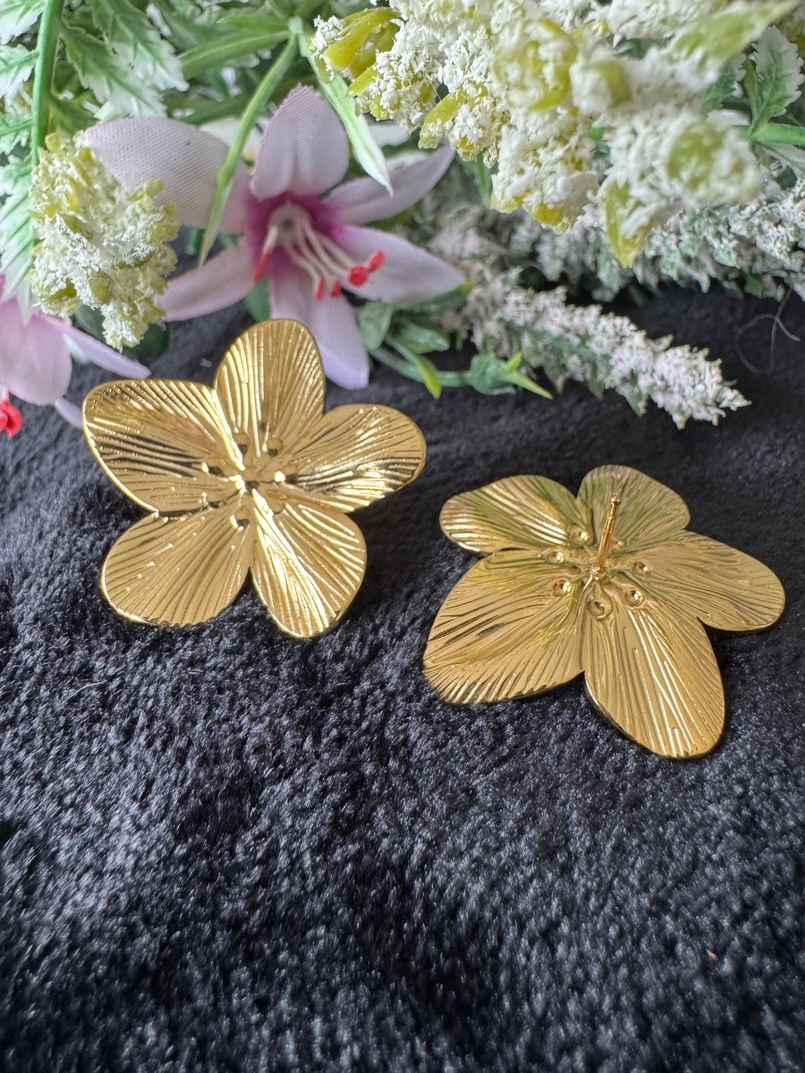 Statement flower earrings