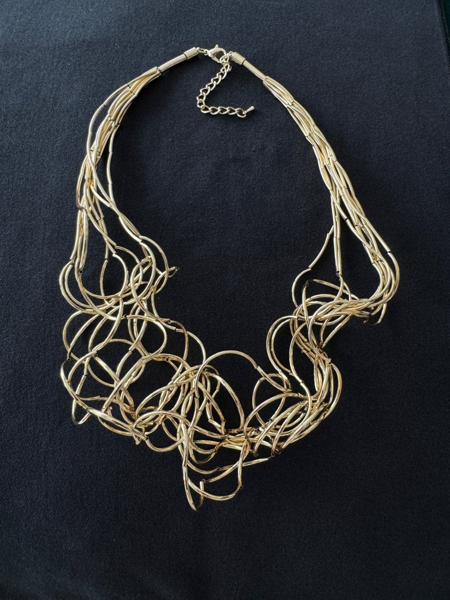 Statement wire necklace