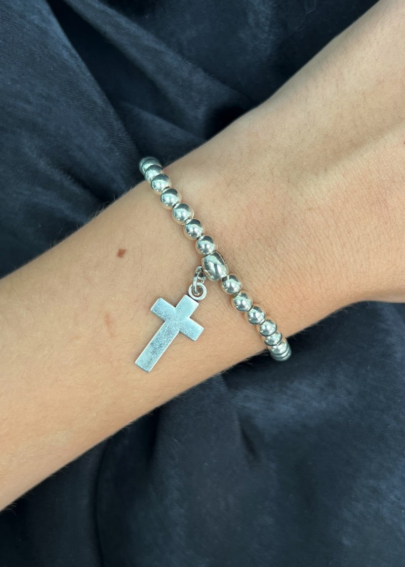 Cross pendant bracelet