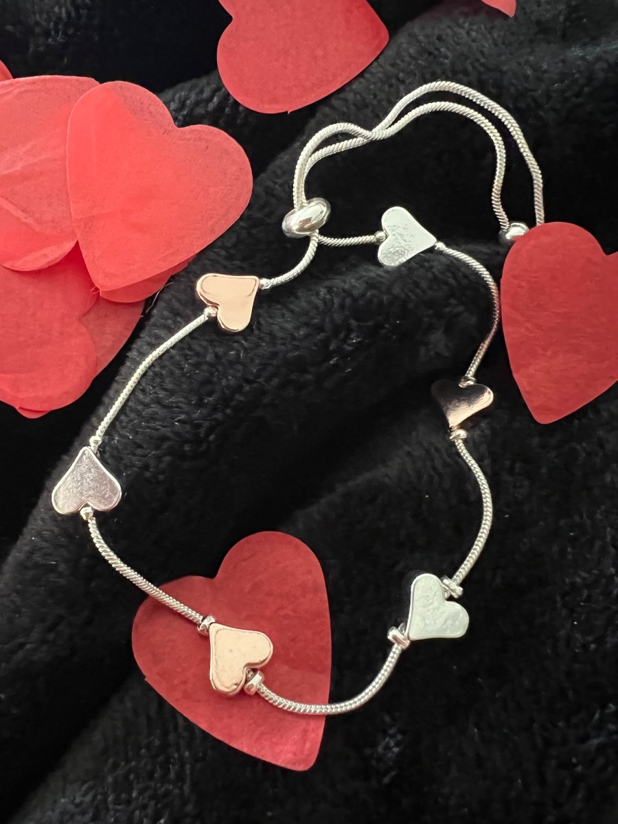Heart pull bracelet