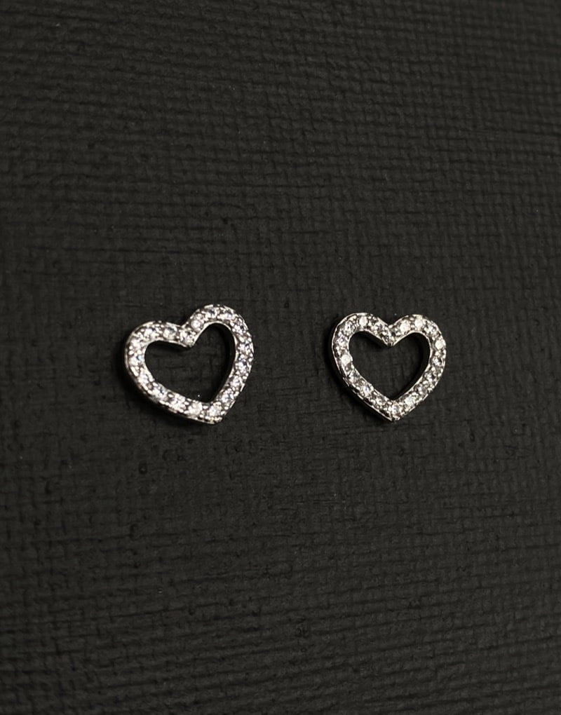Hollow silver heart earrings