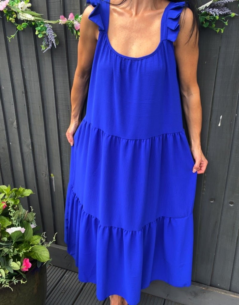 Maxi pleated strapped dress