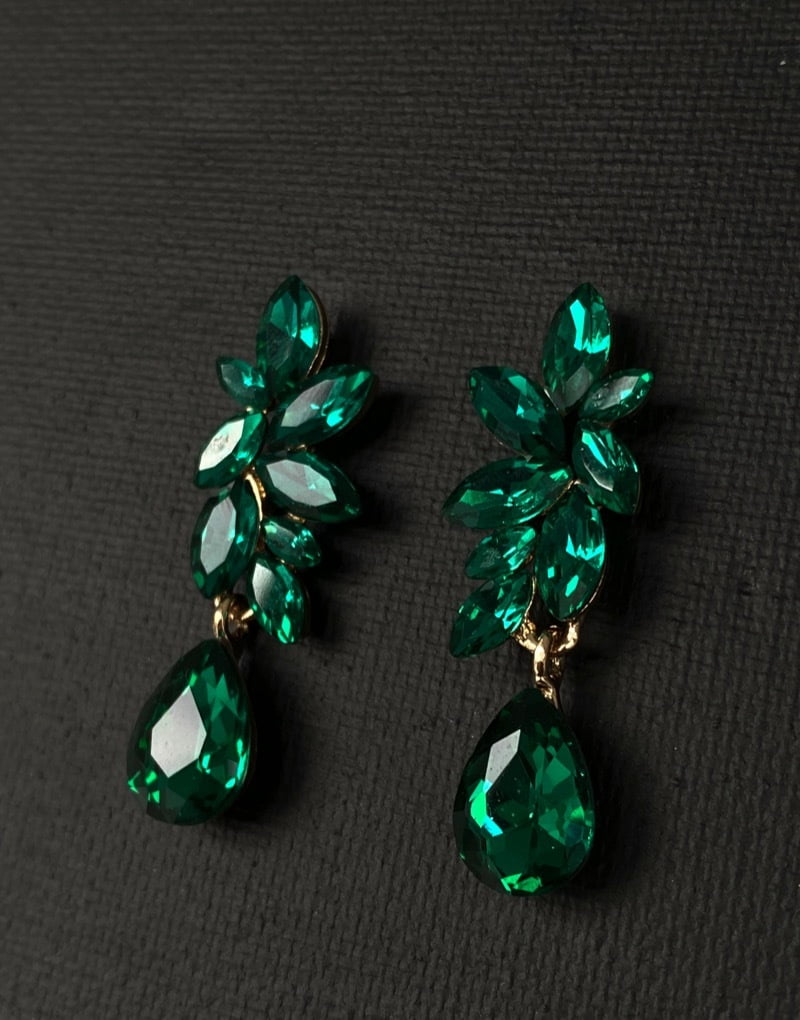 Small leaf drop earrings