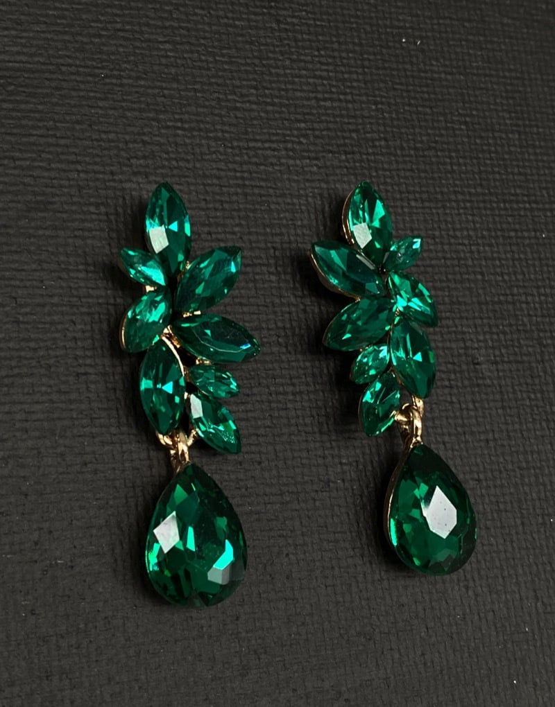 Small leaf drop earrings