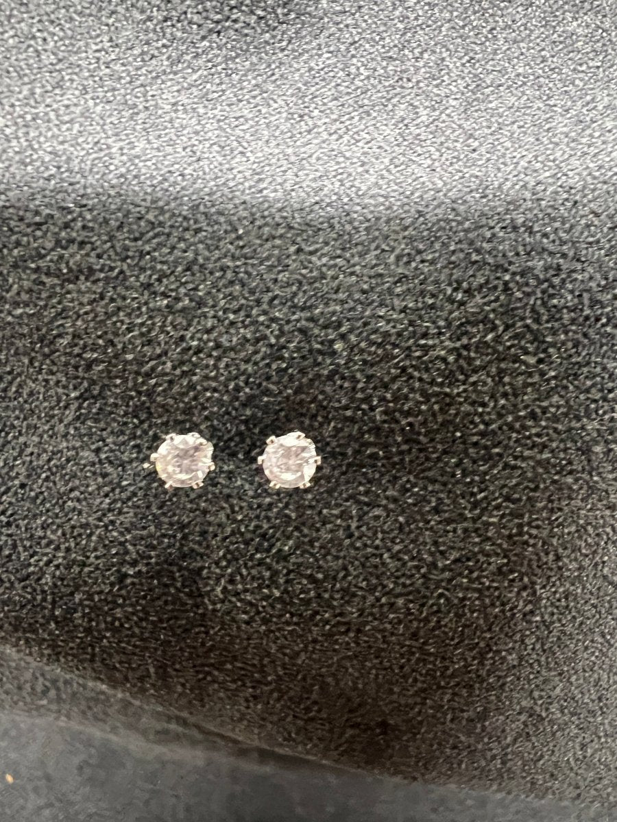 Tiny diamante studs
