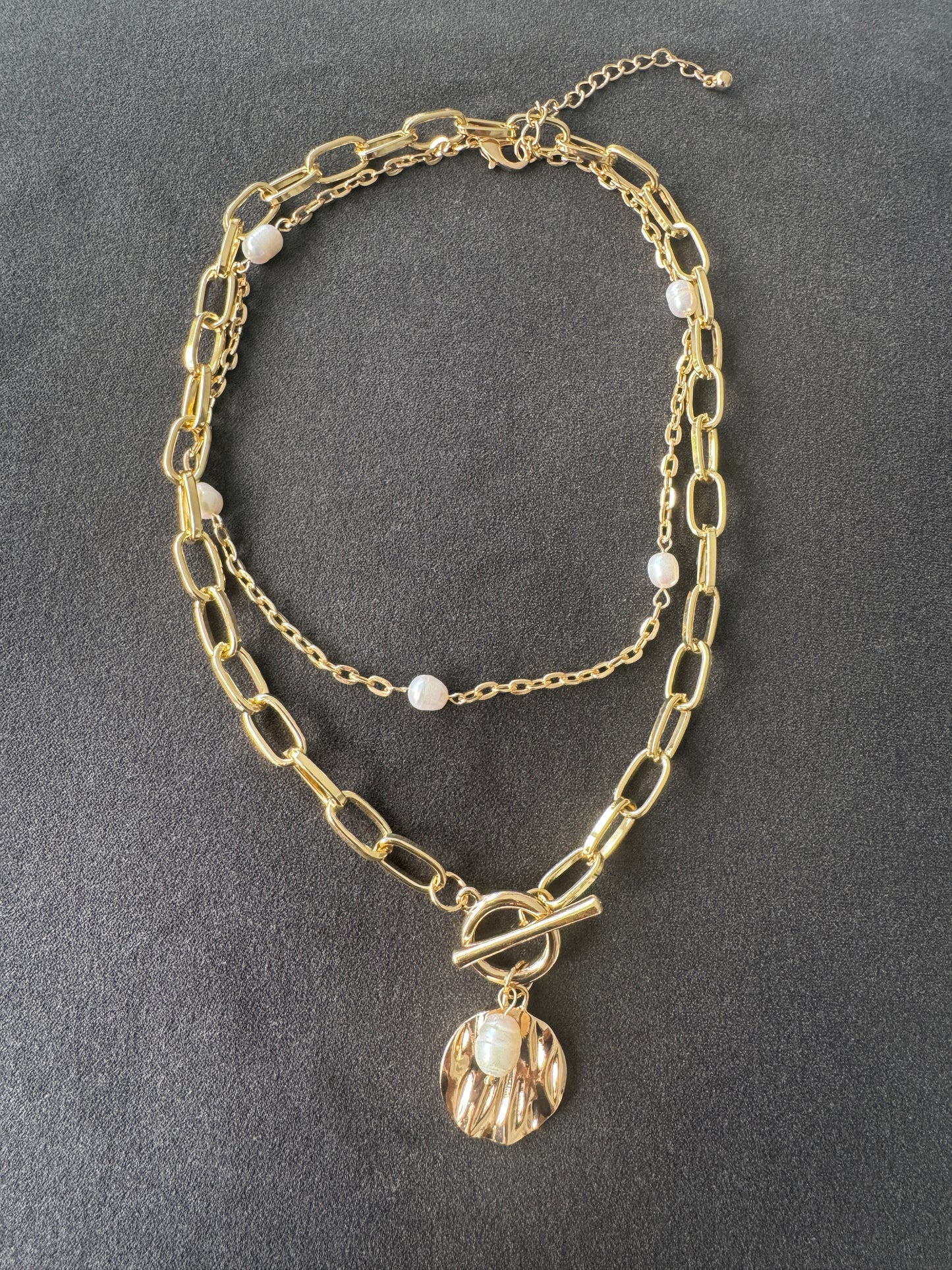 Stacking pearl necklace