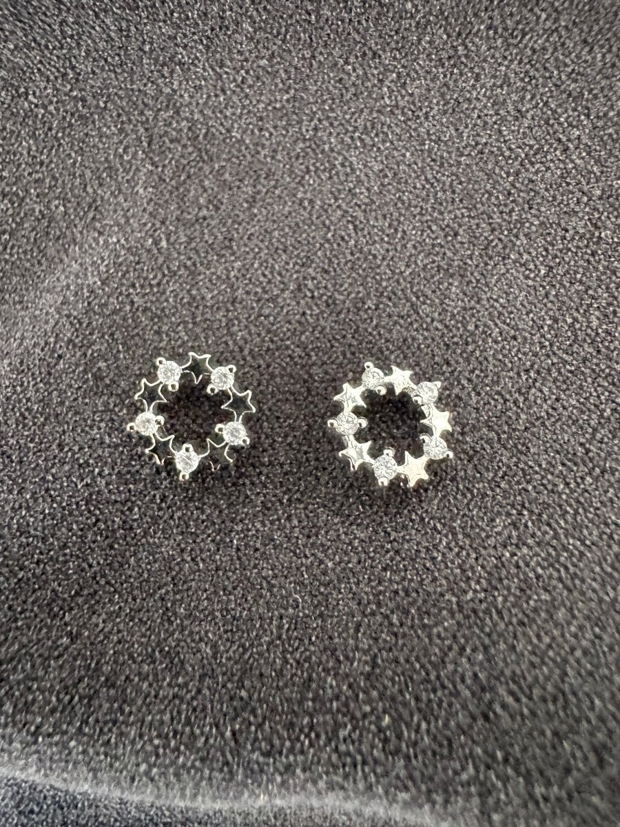 Circle star earrings