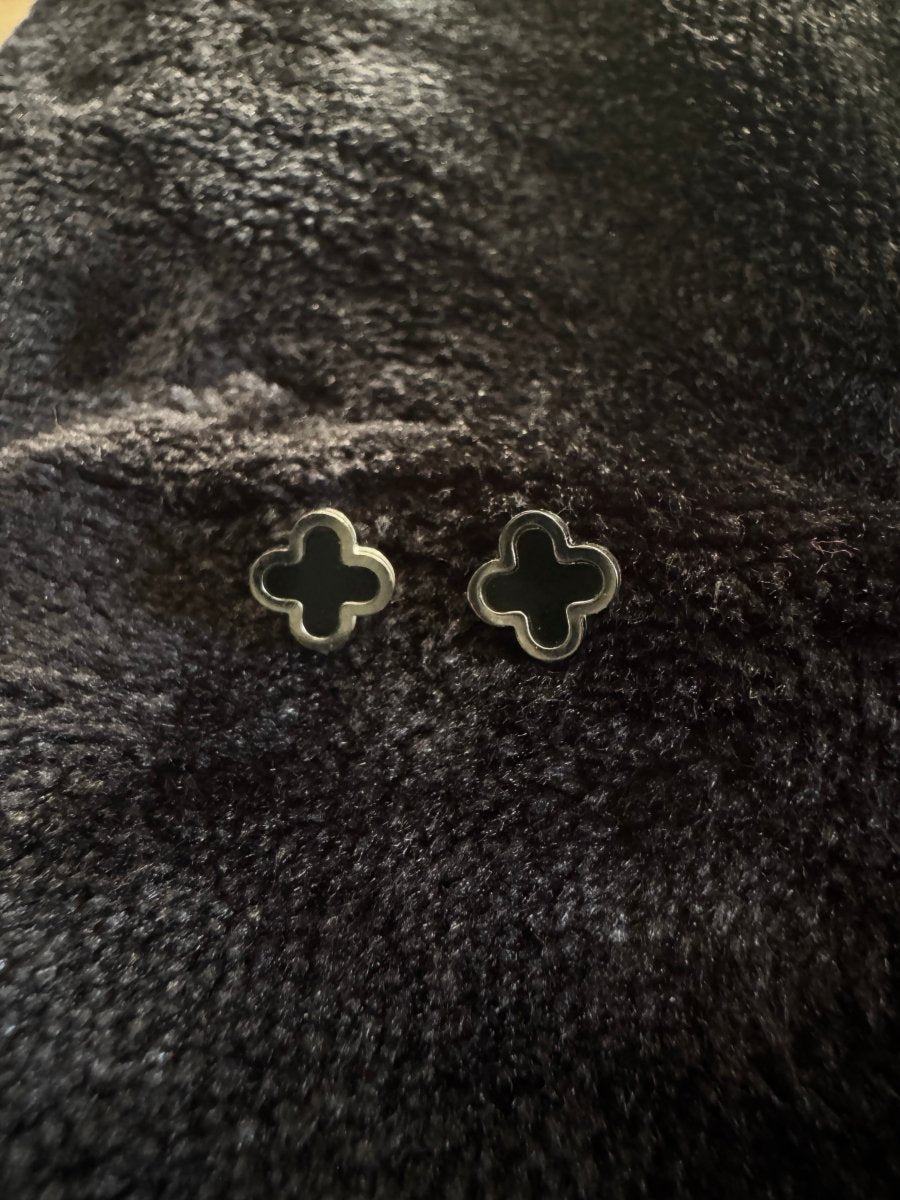 Clover earrings 🍀