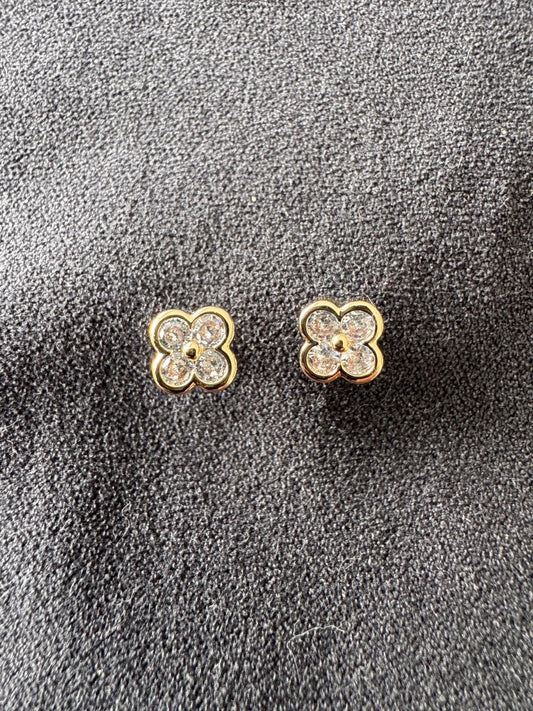 Dainty flower studs