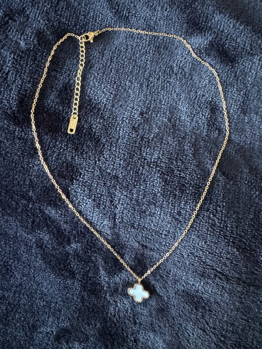 Gold reverse Van cleef