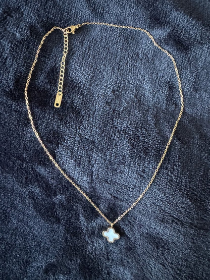 Gold reverse Van cleef
