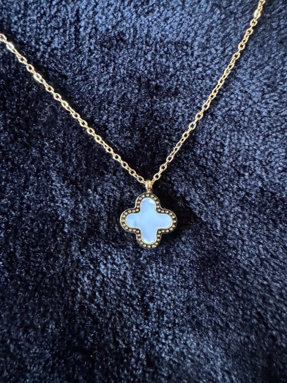 Gold reverse Van cleef
