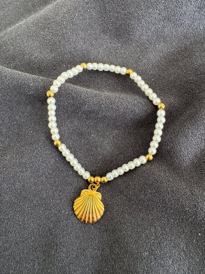 Scallop pearl bracelet