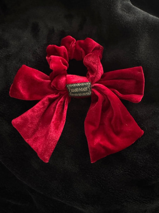 Scrunched velvet bow