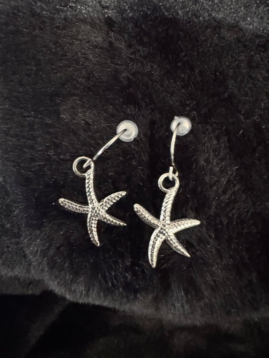 Small starfish earrings