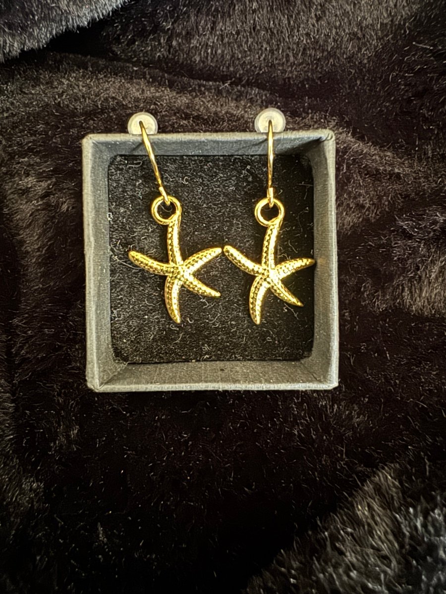 Small starfish earrings