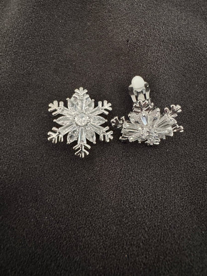 Snowflake clip on