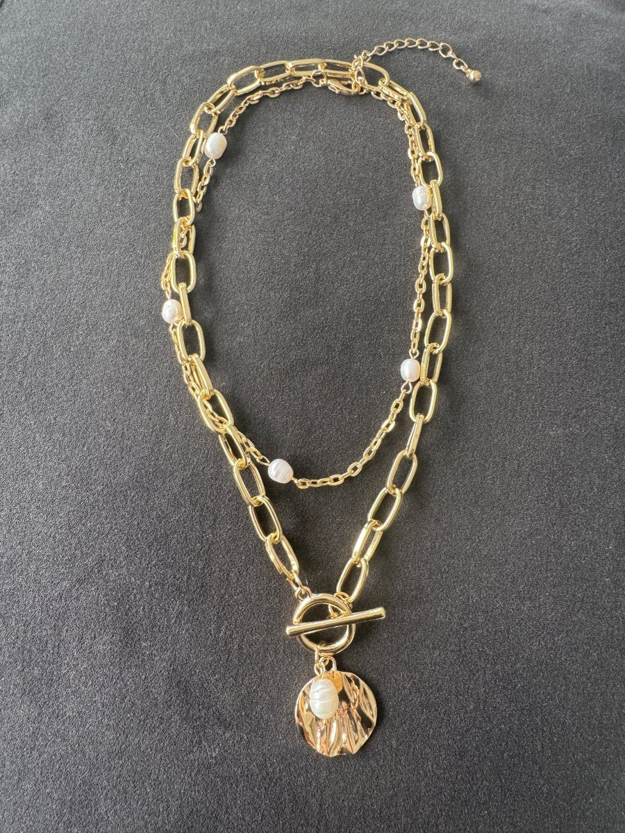 Stacking pearl necklace