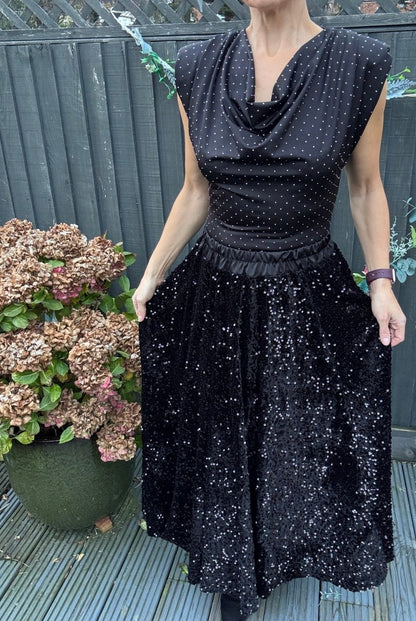 Strictly skirt