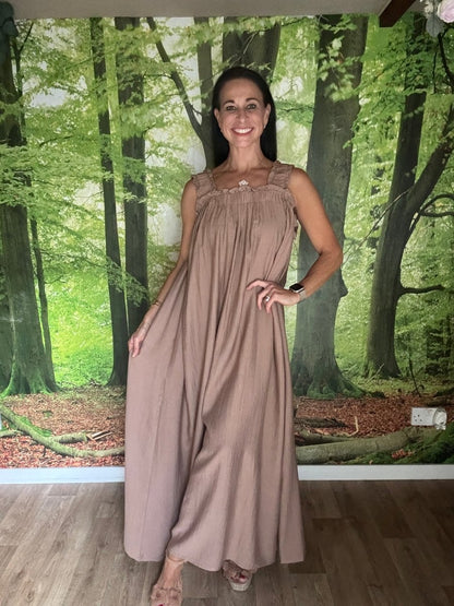 Tan maxi