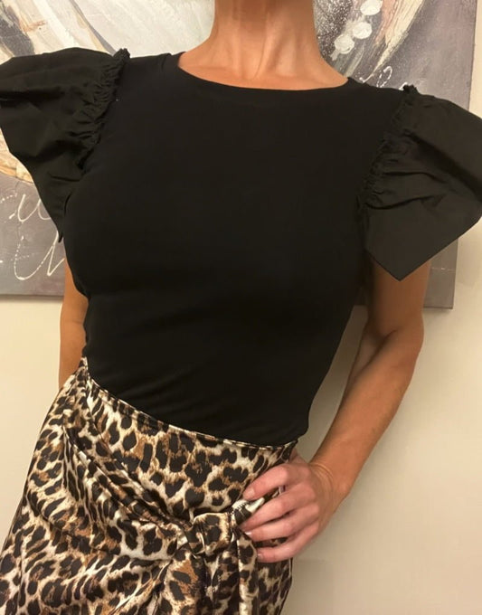 Black fitted ruffled sleeved T-shirt