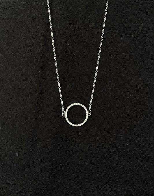 Hollow diamanté circle necklace