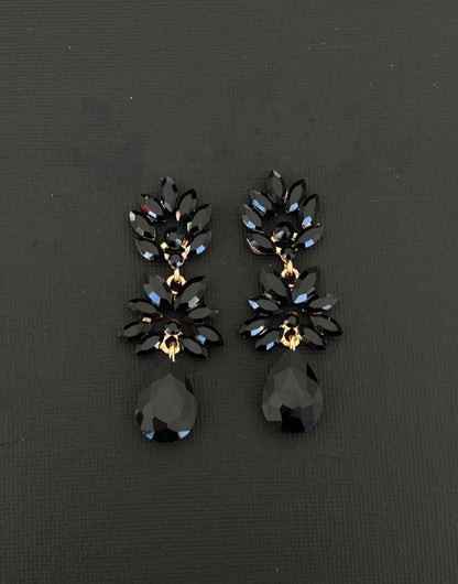 Leaf drop earrings