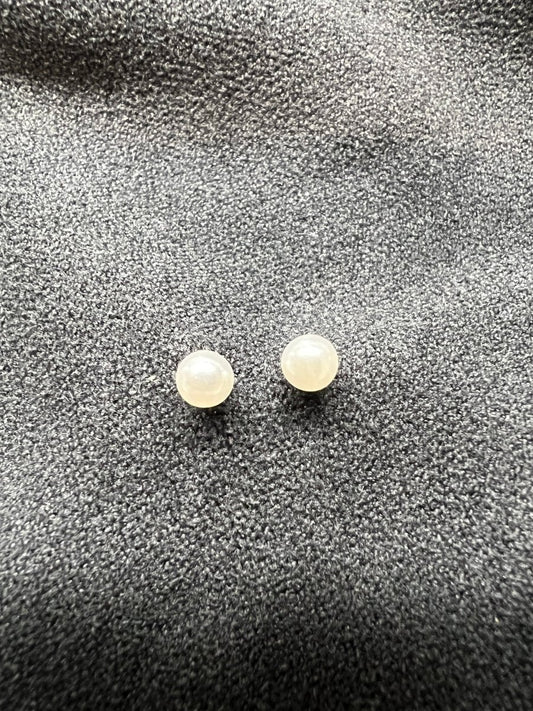 Pearl earrings