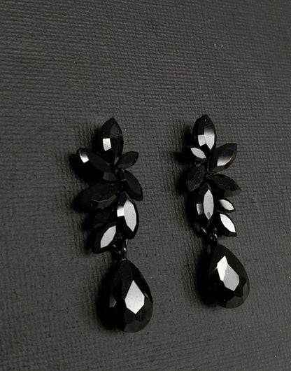 Small leaf drop earrings