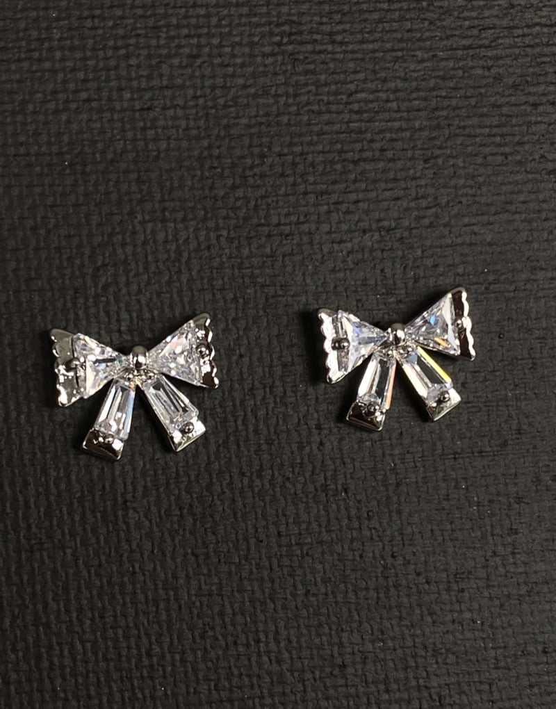 Sparkle bow earrings